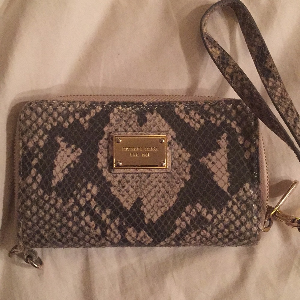Michael Kors Snakeskin hand bag
